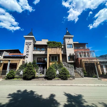 Turan Semey Grand Hotel ภายนอก รูปภาพ